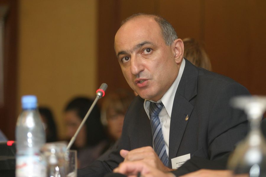 Председатель Ереванского Пресс-клуб Борис Навасардян