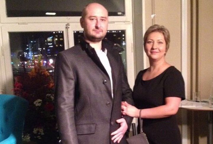 http://baj.media/wp-content/uploads/2023/08/arkadiy_babchenko_i_olga_foto_predostavleno_semey_newsru.jpg