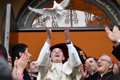 Папа Рымскі назваў грахом распаўсюджваньне СМІ ілжывай інфармацыі