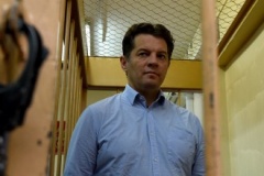 Украинскому журналисту Роману Сущенко продлили арест в Москве Украинскому журналисту Роману Сущенко продлили арест в Москве
