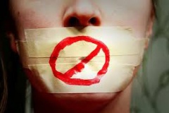 В Кыргызстане запустили флешмоб в защиту СМИ "Верните нам свободу слова"