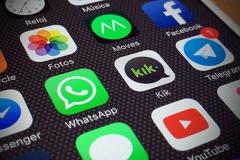 Госдума хочет штрафовать WhatsApp и Telegram за отказ расшифровывать данные для ФСБ