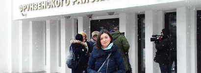 ‘I feel the need to cover human problems’. A freelance journalist Volha Chaichyts fined again 