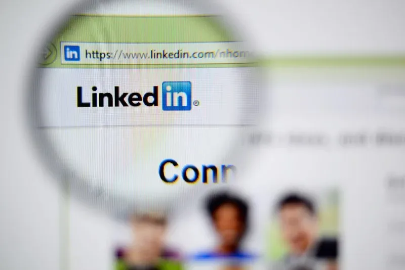 Как искать людей и компании в LinkedIn