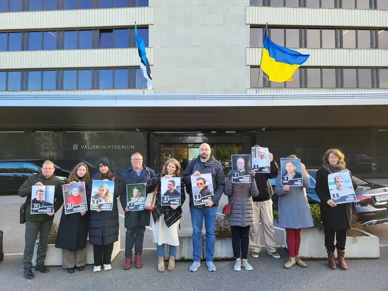  Удзельнікі акцыі салідарнасці сабраліся перад МЗС Эстоніі