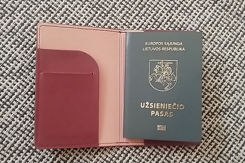 Пашпарты замежніка для беларусаў у выгнанні: галоўнае