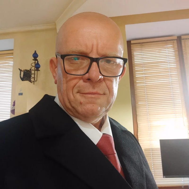 Фота са старонкі Канстанціна Залатых у фэйсбуку